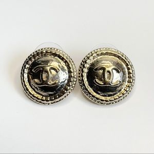 AUTHENTIC Chanel CC Gold Earrings. 2014 Pre-Fall Dallas Collection.